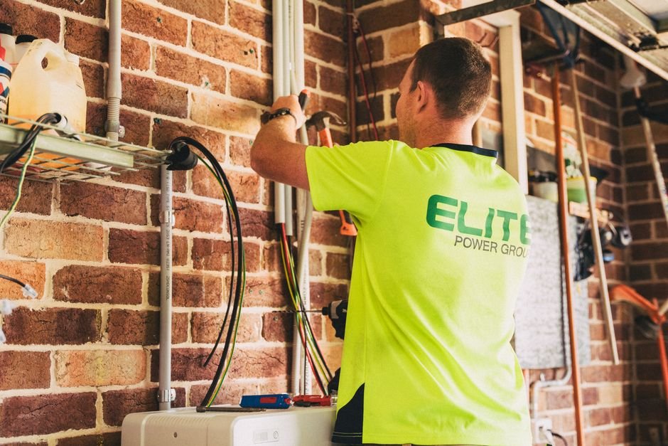 Reformas e Instalações Elétricas em Barueri: Guia para Empresas e Escritórios
